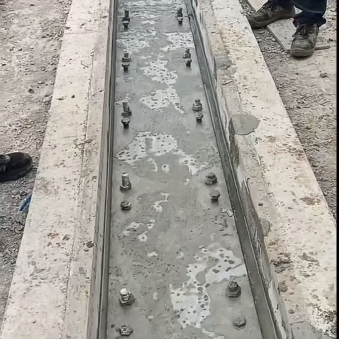 长垣港口码头起重机龙门吊重型机械设备稳固用早强快凝轨道胶泥